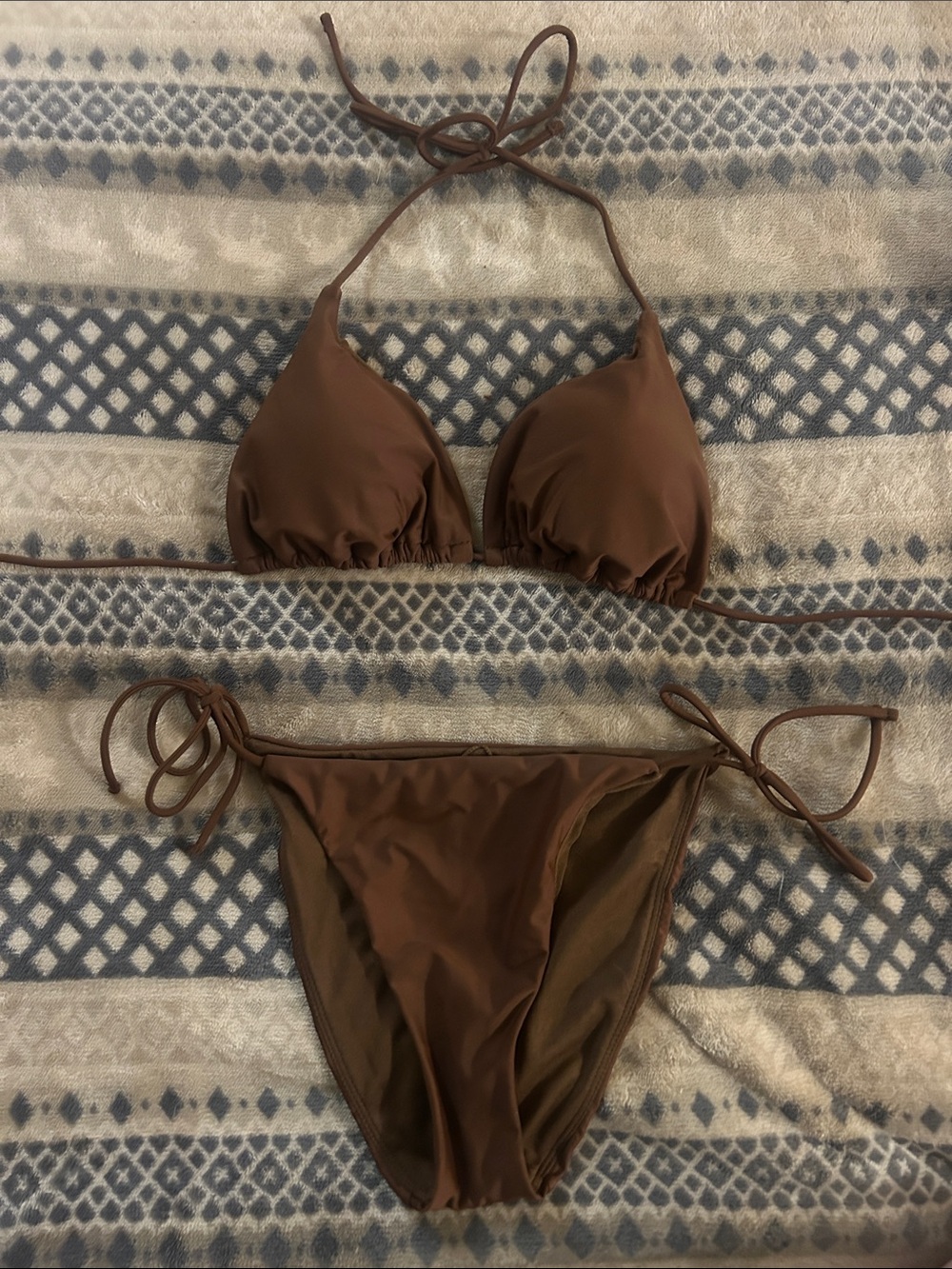Never worn sexy Brown Tie-Side Triangle Bikini top size large L bottoms size S